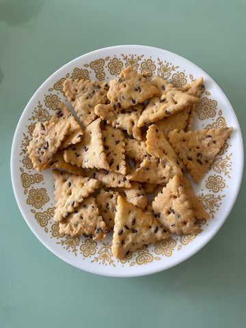 Flaxseed crackers